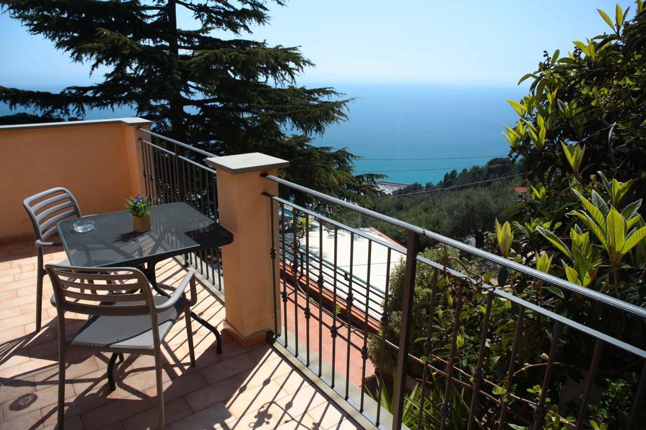 Hotel Rosita Finale Ligure Dış mekan fotoğraf